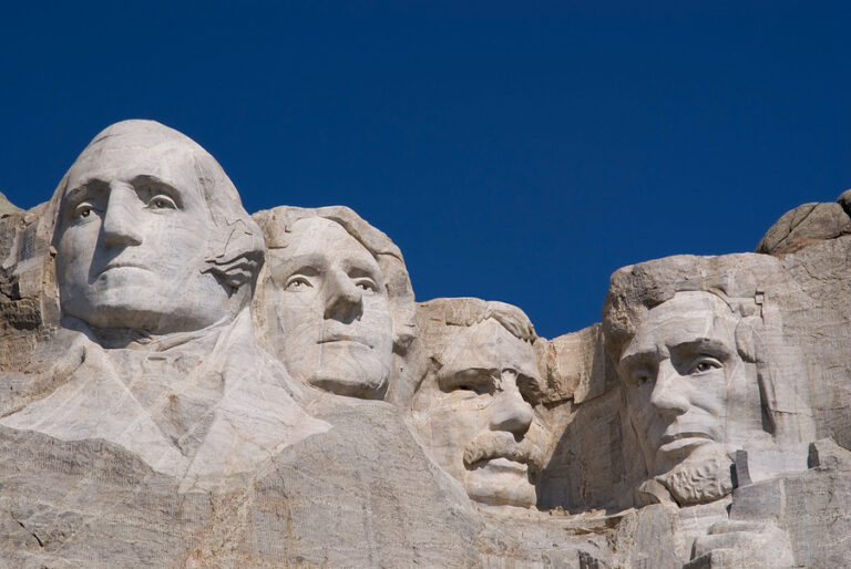 Mount Rushmore on a Sunny Cloudless Day